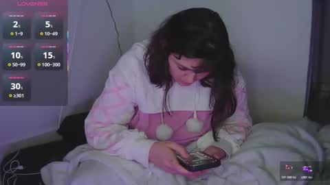 Snapshot of misspink152015 chatting on 06/10/26, 12:37 sarah online show from 06/10/26, 12:37