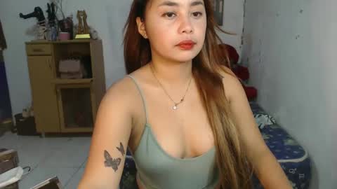 Snapshot of missrheameasexy chatting on 02/03/25, 07:40 missRHEA online show from 02/03/25, 07:40