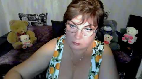 Snapshot of missritabella chatting on 10/13/25, 05:35 Rita online show from 10/13/25, 05:35