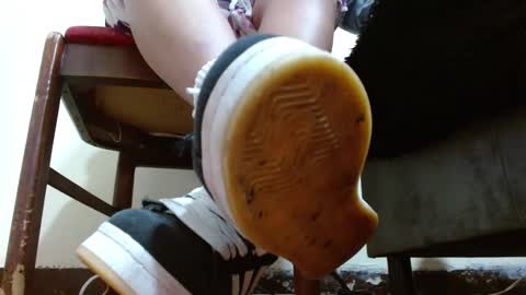 TELL ME MISS online show from 12/17/25, 04:24