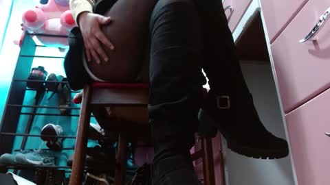 TELL ME MISS online show from 03/04/26, 04:02