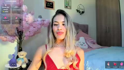 Snapshot of misssofiia_7 chatting on 02/20/26, 06:26 ... Independent model online show from 02/20/26, 06:26