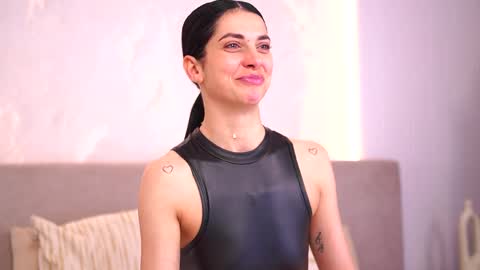 Sophie online show from 05/15/26, 05:36