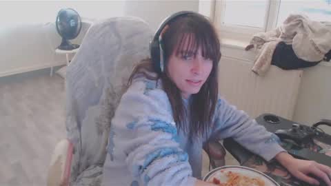 Snapshot of missthon chatting on 12/15/24, 02:48 missthon online show from 12/15/24, 02:48