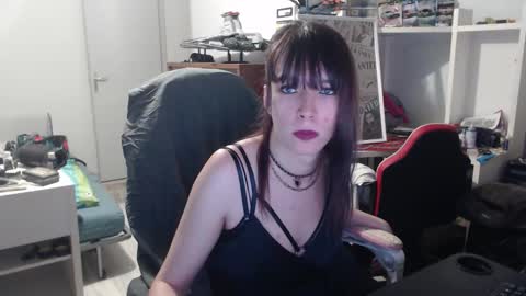 Snapshot of missthon chatting on 02/04/26, 02:12 missthon online show from 02/04/26, 02:12