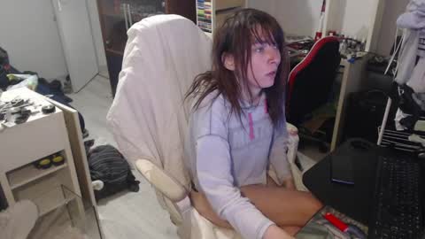 missthon online show from 03/30/26, 10:49