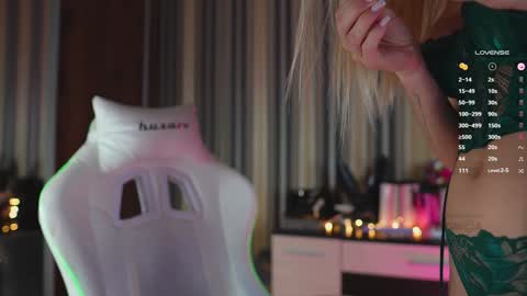 Snapshot of misstics_ chatting on 01/19/25, 09:34 Eva online show from 01/19/25, 09:34