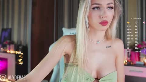 Snapshot of misstics_ chatting on 02/21/25, 05:20 Eva online show from 02/21/25, 05:20