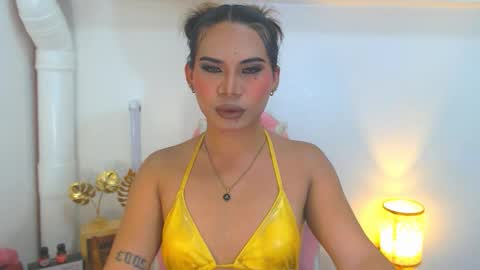 misstrishontop online show from 09/18/25, 10:28