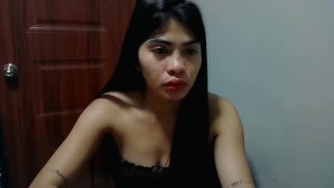 Snapshot of missunknownxoxo chatting on 06/03/26, 01:41 sofia online show from 06/03/26, 01:41