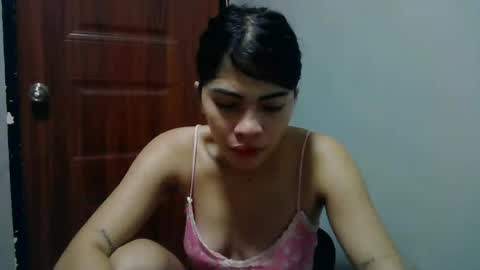 Snapshot of missunknownxoxo chatting on 06/20/26, 02:47 sofia online show from 06/20/26, 02:47