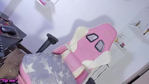 missvalensofi online show from 01/12/25, 10:56