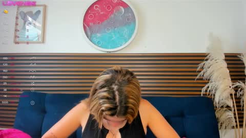 missvalery1 online show from 12/16/24, 08:48