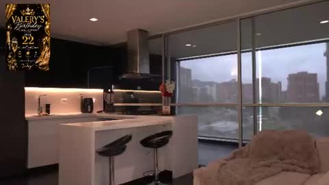 Snapshot of missvalery_1 chatting on 06/19/26, 12:53 OF online show from 06/19/26, 12:53