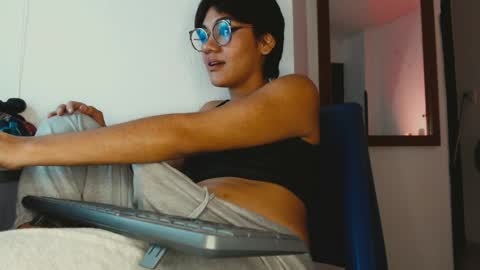 Snapshot of missvenuss chatting on 01/28/25, 05:22 IG MISSVENUSS1 online show from 01/28/25, 05:22