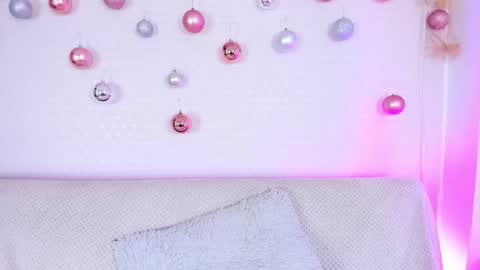 Pau OFmissweetpeach online show from 12/21/25, 04:03