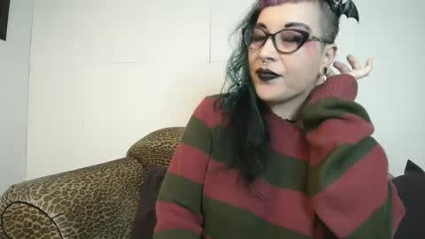 Snapshot of missy_dee chatting on 01/07/25, 07:52 Missy Dee online show from 01/07/25, 07:52