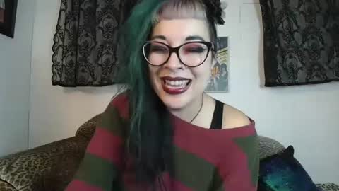 Snapshot of missy_dee chatting on 10/15/25, 07:41 Missy Dee online show from 10/15/25, 07:41