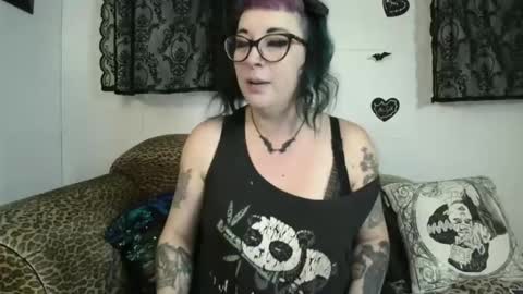 Snapshot of missy_dee chatting on 05/12/26, 06:21 Missy Dee online show from 05/12/26, 06:21
