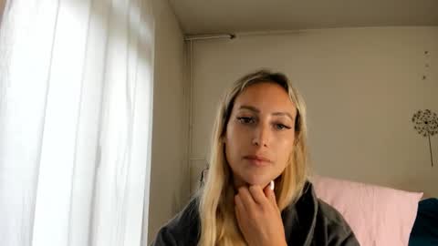 Snapshot of missy_matrix chatting on 10/05/25, 10:57 Missy matrix online show from 10/05/25, 10:57