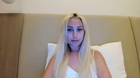 Snapshot of missy_matrix chatting on 11/27/25, 07:05 Missy matrix online show from 11/27/25, 07:05