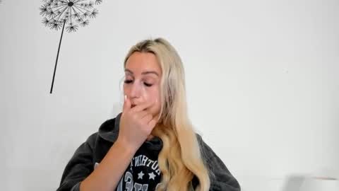 Snapshot of missy_matrix chatting on 12/15/25, 10:30 Missy matrix online show from 12/15/25, 10:30