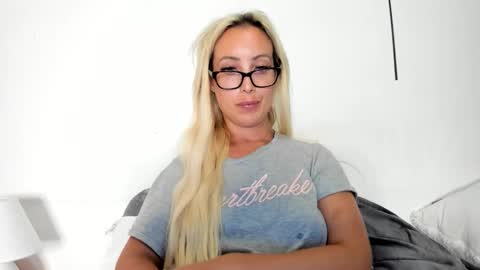 Missy matrix online show from 04/22/26, 06:42