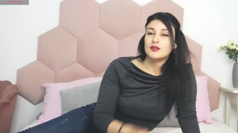 Snapshot of missyross_ chatting on 05/12/26, 07:16 Elly online show from 05/12/26, 07:16