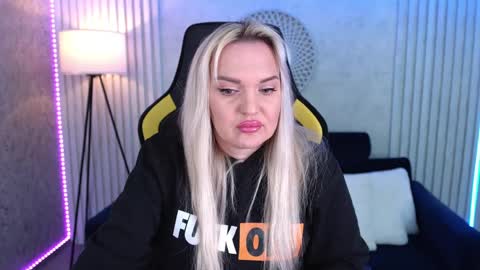 missyymarty online show from 04/11/26, 07:02