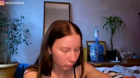 Zlata online show from 10/31/25, 07:53