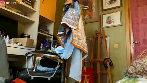 Zlata online show from 12/18/25, 07:58