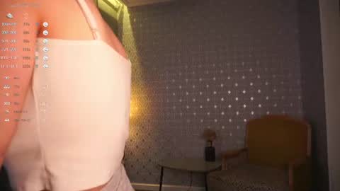 Snapshot of mist_mia chatting on 07/24/26, 08:29 Mia online show from 07/24/26, 08:29
