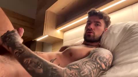 Snapshot of mister_amor chatting on 02/28/26, 09:32 Mr Amor online show from 02/28/26, 09:32