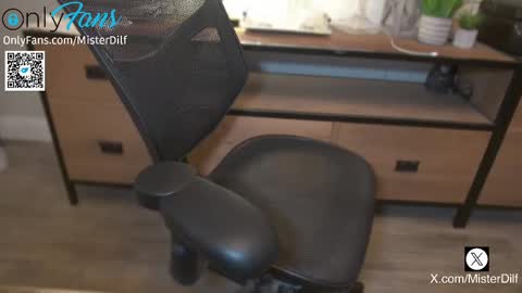 MISTER DILF  online show from 03/05/25, 10:10