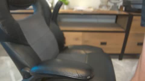 Snapshot of mister_dilf chatting on 04/24/26, 03:47 MISTER DILF online show from 04/24/26, 03:47