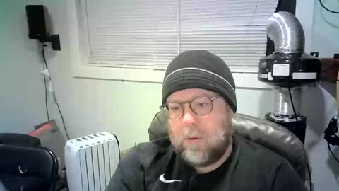 Snapshot of mister_happy567 chatting on 01/04/25, 05:58 Mr. Happy online show from 01/04/25, 05:58
