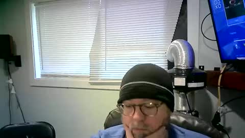 Snapshot of mister_happy567 chatting on 01/12/25, 08:25 Mr. Happy online show from 01/12/25, 08:25
