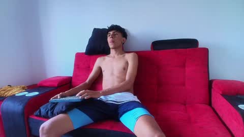 Snapshot of mister_jhonxxx chatting on 12/17/24, 09:05 mister_jhonxxx online show from 12/17/24, 09:05