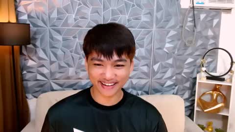 Snapshot of mister_officer chatting on 02/22/25, 04:18 SAINT SACHI  will make your day  online show from 02/22/25, 04:18
