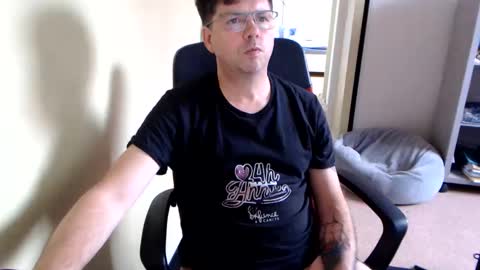 Snapshot of mistercoeur1 chatting on 06/09/26, 03:12 mistercoeur online show from 06/09/26, 03:12