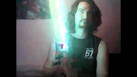 Snapshot of misterice93 chatting on 01/26/25, 10:02 MrWhite08 online show from 01/26/25, 10:02