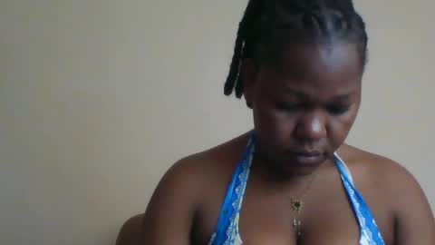 Snapshot of misticmoment chatting on 06/18/26, 08:03 misticmoment online show from 06/18/26, 08:03