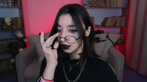 Marcelline online show from 09/12/25, 09:09