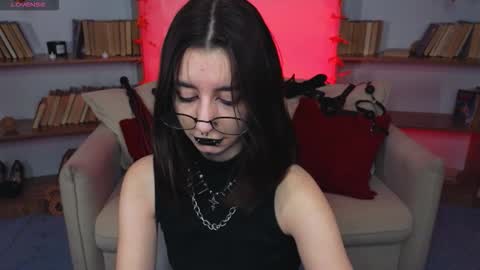 Marcelline online show from 09/18/25, 09:33