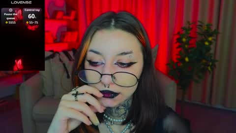 Marcelline online show from 04/25/26, 02:03