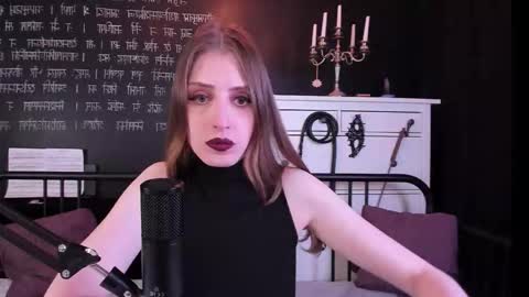 Snapshot of mistress_marlene chatting on 02/15/26, 08:02 Mistress Marlene online show from 02/15/26, 08:02