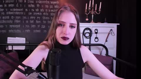 Snapshot of mistress_marlene chatting on 03/01/26, 07:32 Mistress Marlene online show from 03/01/26, 07:32