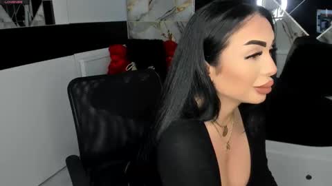 Snapshot of mistress_meryem chatting on 03/06/25, 11:42 mistress_meryem online show from 03/06/25, 11:42