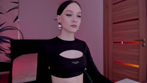 Snapshot of mistress_mialibra chatting on 02/18/25, 09:31 Mistress Mia online show from 02/18/25, 09:31