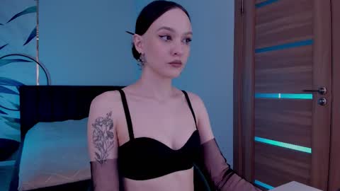 Snapshot of mistress_mialibra chatting on 09/15/25, 07:03 Mistress Mia online show from 09/15/25, 07:03